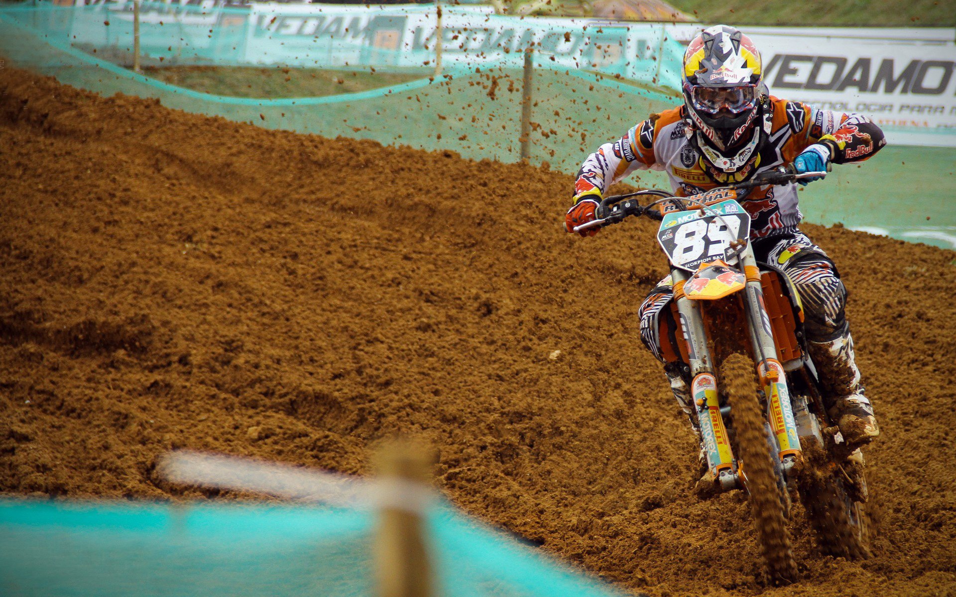 AYX GAMING-字母哥统治篮下雄鹿胜魔术，字母哥在雄鹿打什么位置