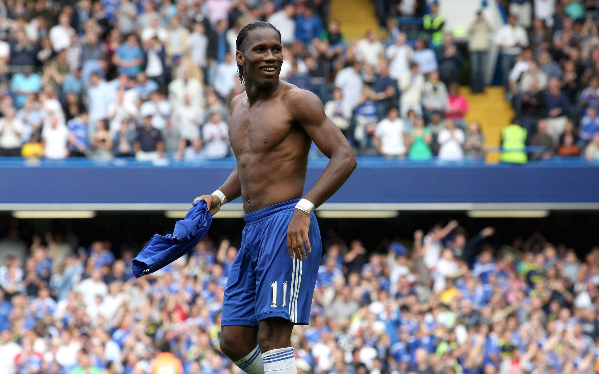 爱游戏综合娱乐-实力强劲的球队略施小技，攻势滔滔红